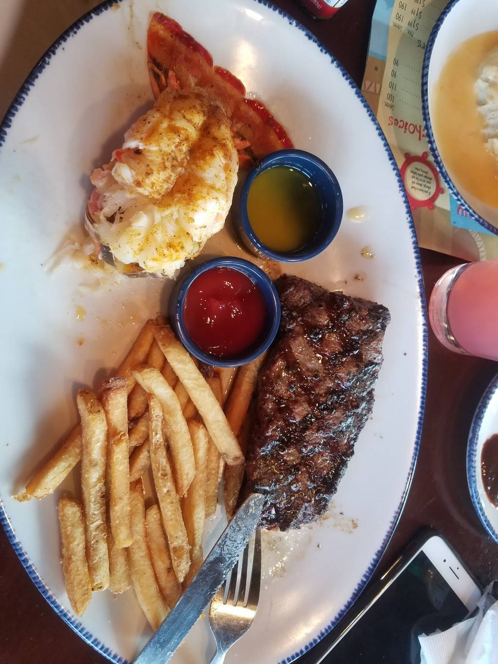 Red Lobster | restaurant | 895 E Barnes Crossing Rd, Tupelo, MS 38804, USA | 6628445422 OR +1 662-844-5422