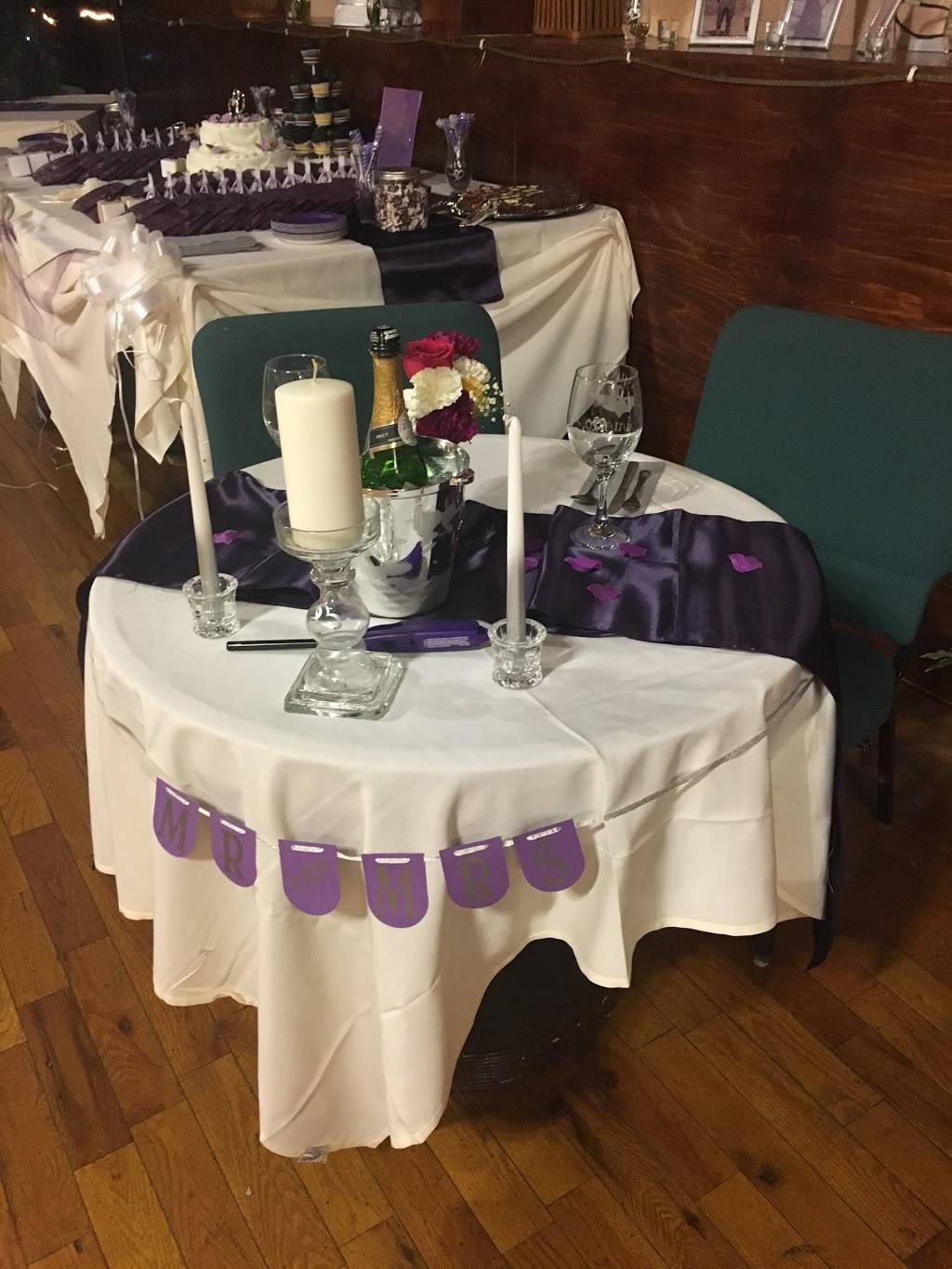 Johnnies Italian Restaurant | restaurant | 4201 Comly St, Philadelphia, PA 19135, USA | 2155339920 OR +1 215-533-9920