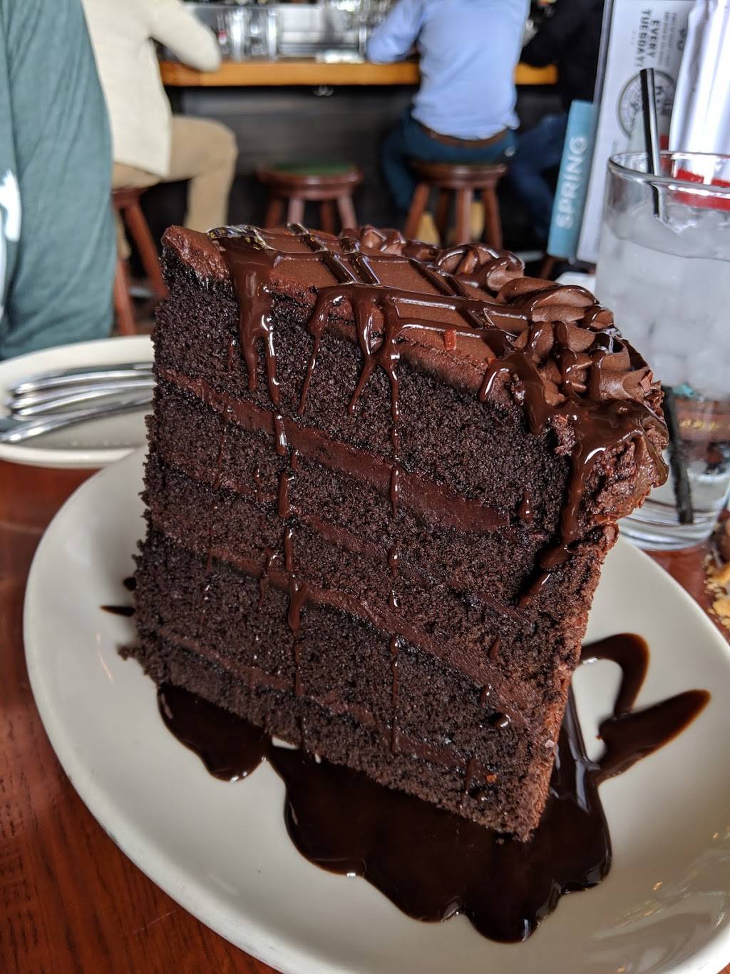 Drakes | restaurant | 3347 Tates Creek Rd, Lexington, KY 40502, USA | 8593356500 OR +1 859-335-6500