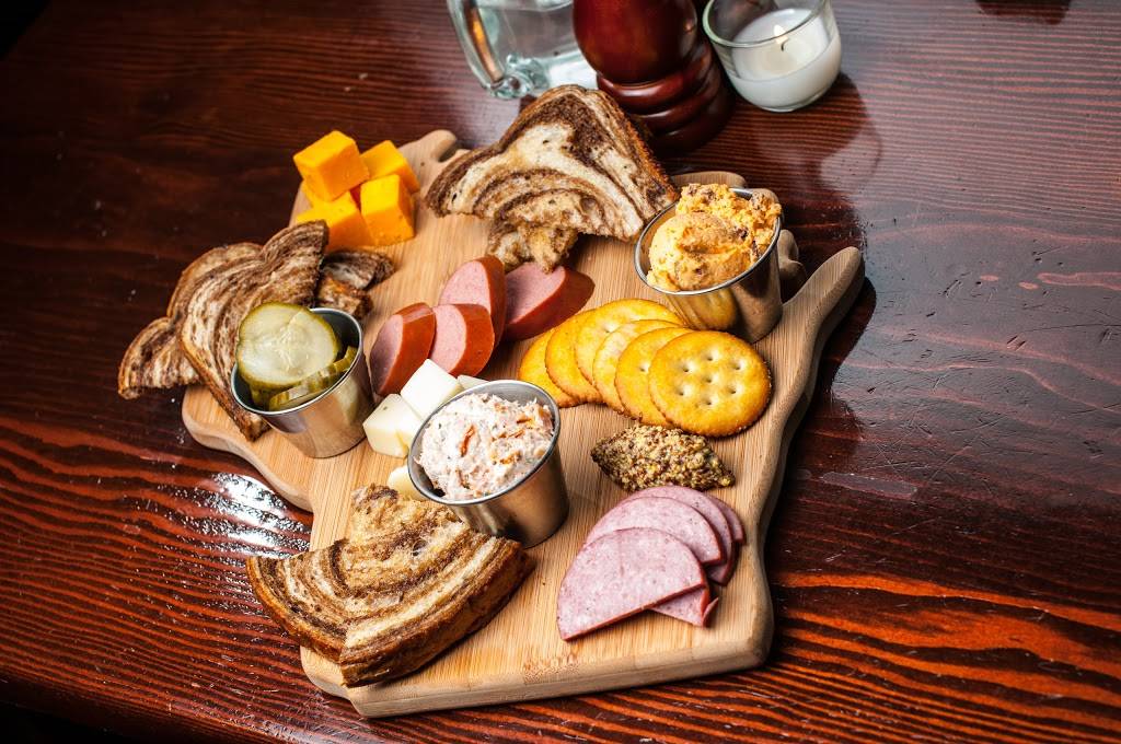 Bass Bay Brewhouse | restaurant | S79W15851 Aud Mar Dr, Muskego, WI 53150, USA | 4143779449 OR +1 414-377-9449