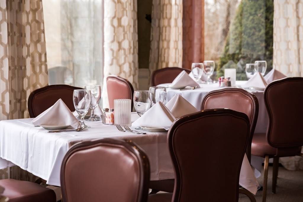 Carluccis Waterfront | restaurant | 876 Centerton Rd, Mt Laurel, NJ 08054, USA | 8562355737 OR +1 856-235-5737