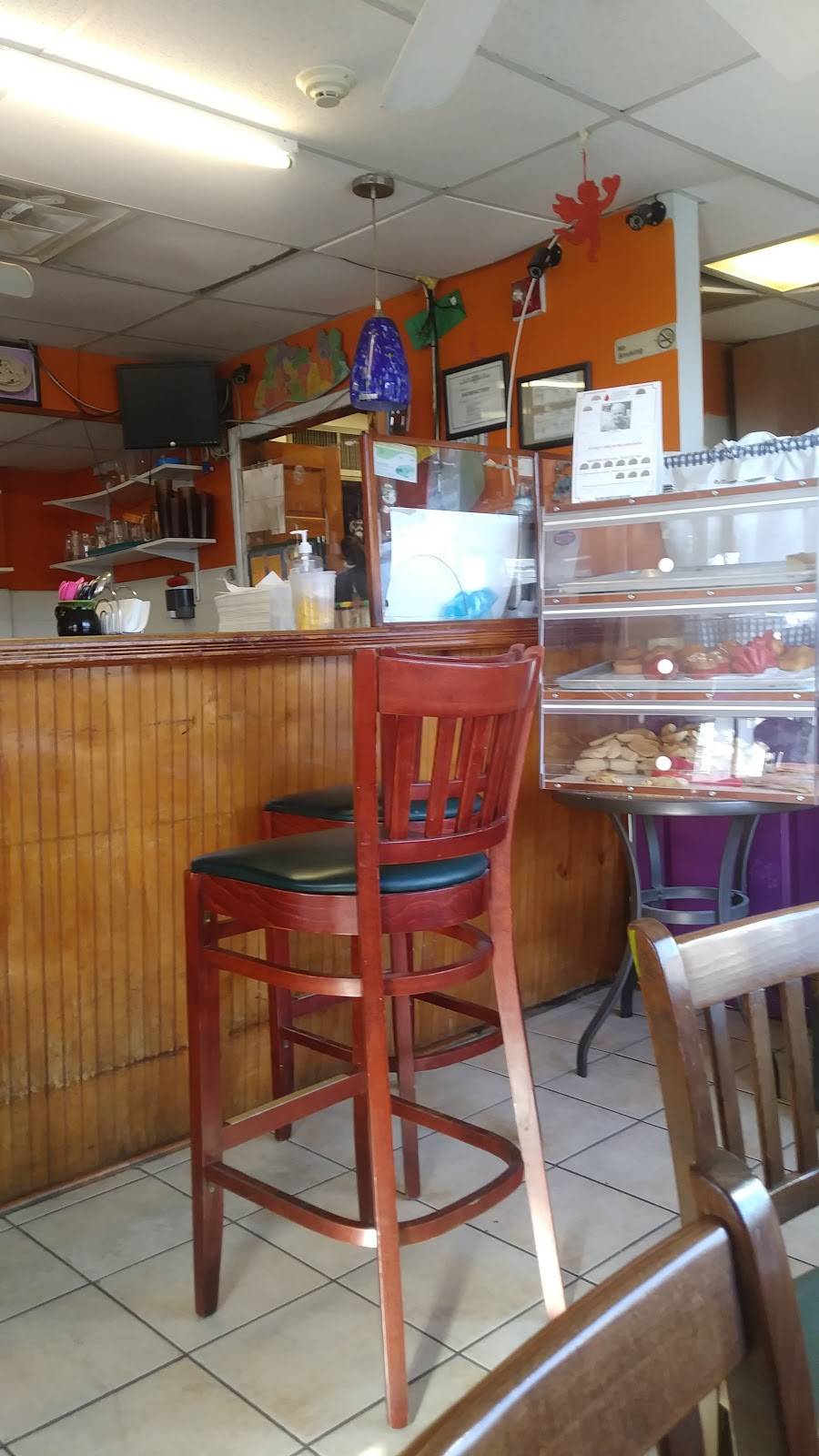 Comalapa | restaurant | 901 Magnolia Ave, Elizabeth, NJ 07201, USA | 9083510290 OR +1 908-351-0290