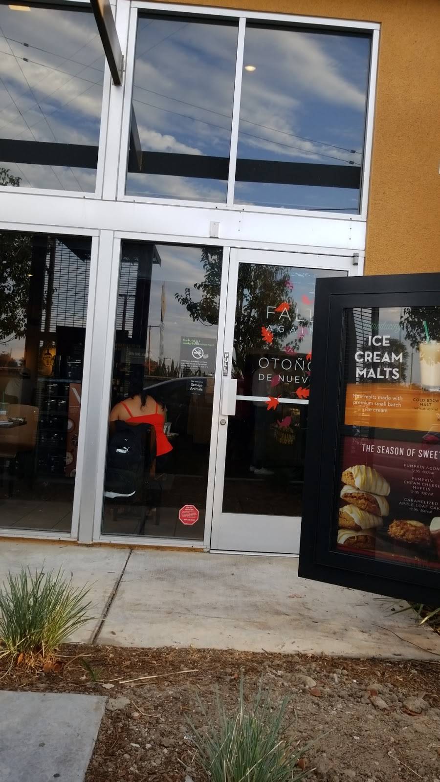 Starbucks | cafe | 2303 S Bristol St, Santa Ana, CA 92704, USA | 7149572749 OR +1 714-957-2749