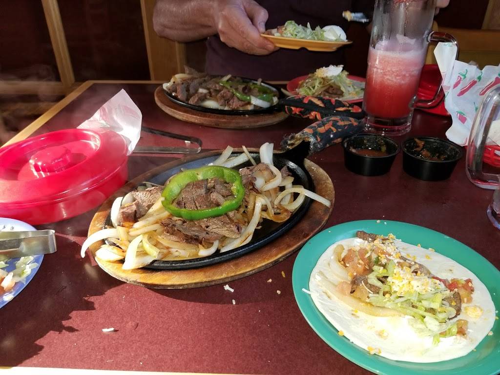 Caliente La Fiesta Mexicana | restaurant | 623 George St, De Pere, WI 54115, USA | 9203368737 OR +1 920-336-8737