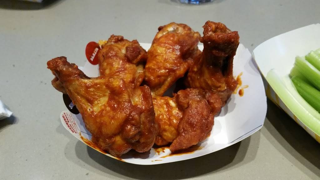 Buffalo Wild Wings | restaurant | 6537 Whitestown Pkwy, Zionsville, IN 46077, USA | 3173446120 OR +1 317-344-6120