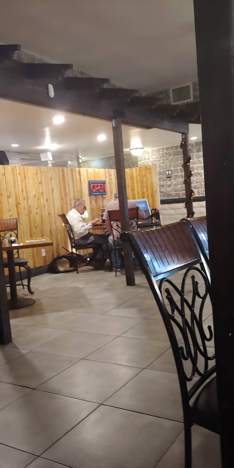 Rubens Mexican and Seafood Restauant | restaurant | 3807 Auburn St, Bakersfield, CA 93306, USA | 6618723851 OR +1 661-872-3851