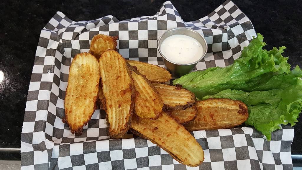 Squeeze Burger and Brew | restaurant | 856 W Benjamin Holt Dr, Stockton, CA 95207, USA | 2094732222 OR +1 209-473-2222