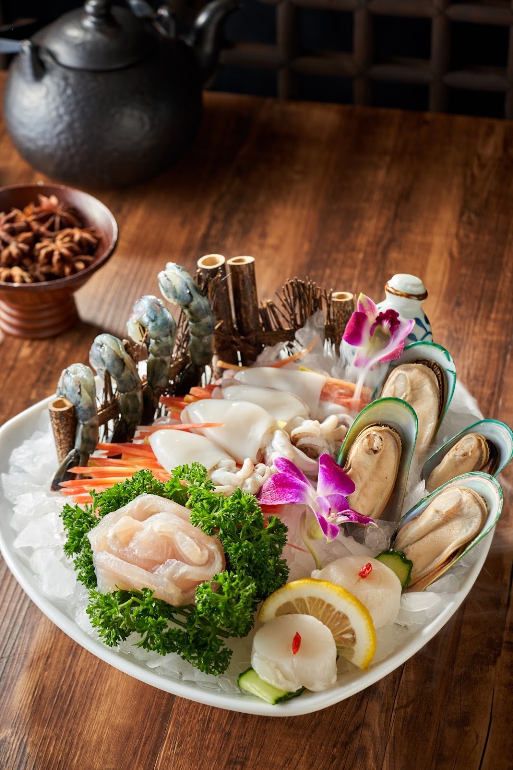 Qiao Lin Hotpot | Q Lin Hotpot 侨林火锅 | meal takeaway | 2105 S Jefferson St Ste A, Chicago, IL 60616, USA | 3126009779 OR +1 312-600-9779