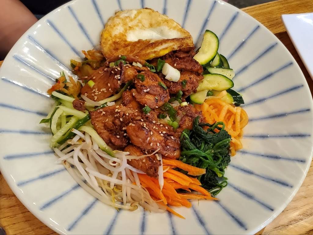 Noori Chicken | restaurant | 2321 E Beltline Ave NE Ste F, Grand Rapids Charter Township, MI 49525, USA | 6168053939 OR +1 616-805-3939