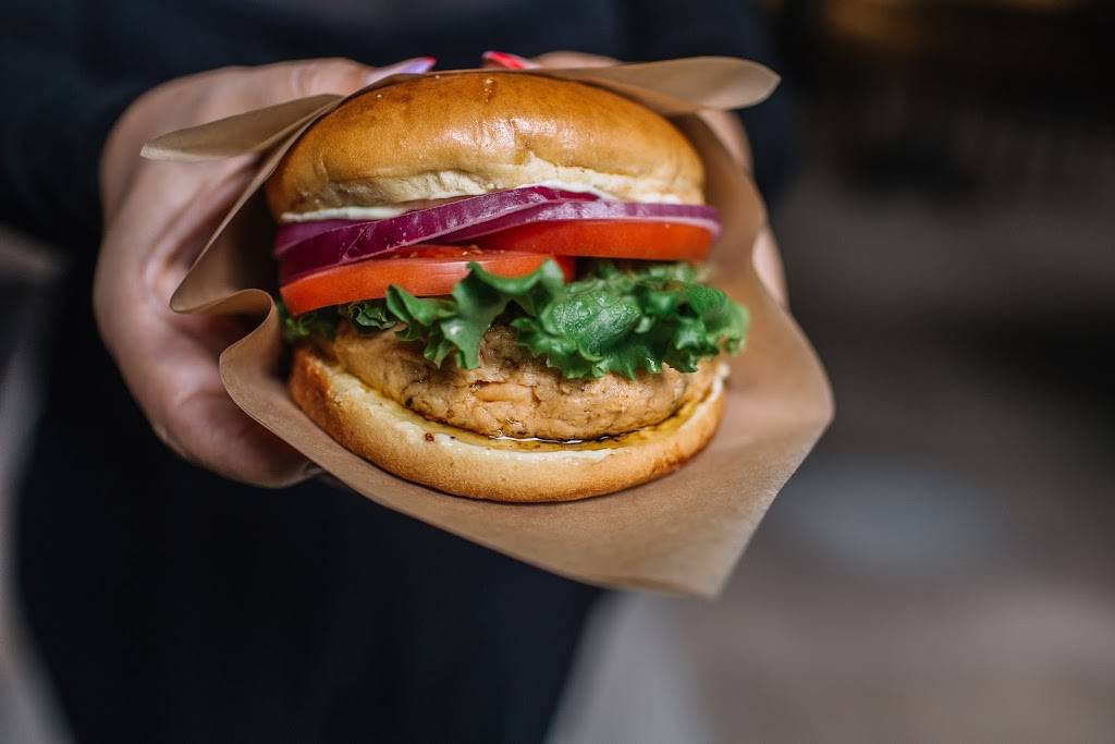 The Urban Burger Bar | restaurant | 3300 Clipper Mill Rd, Baltimore, MD 21211, USA | 4436527818 OR +1 443-652-7818