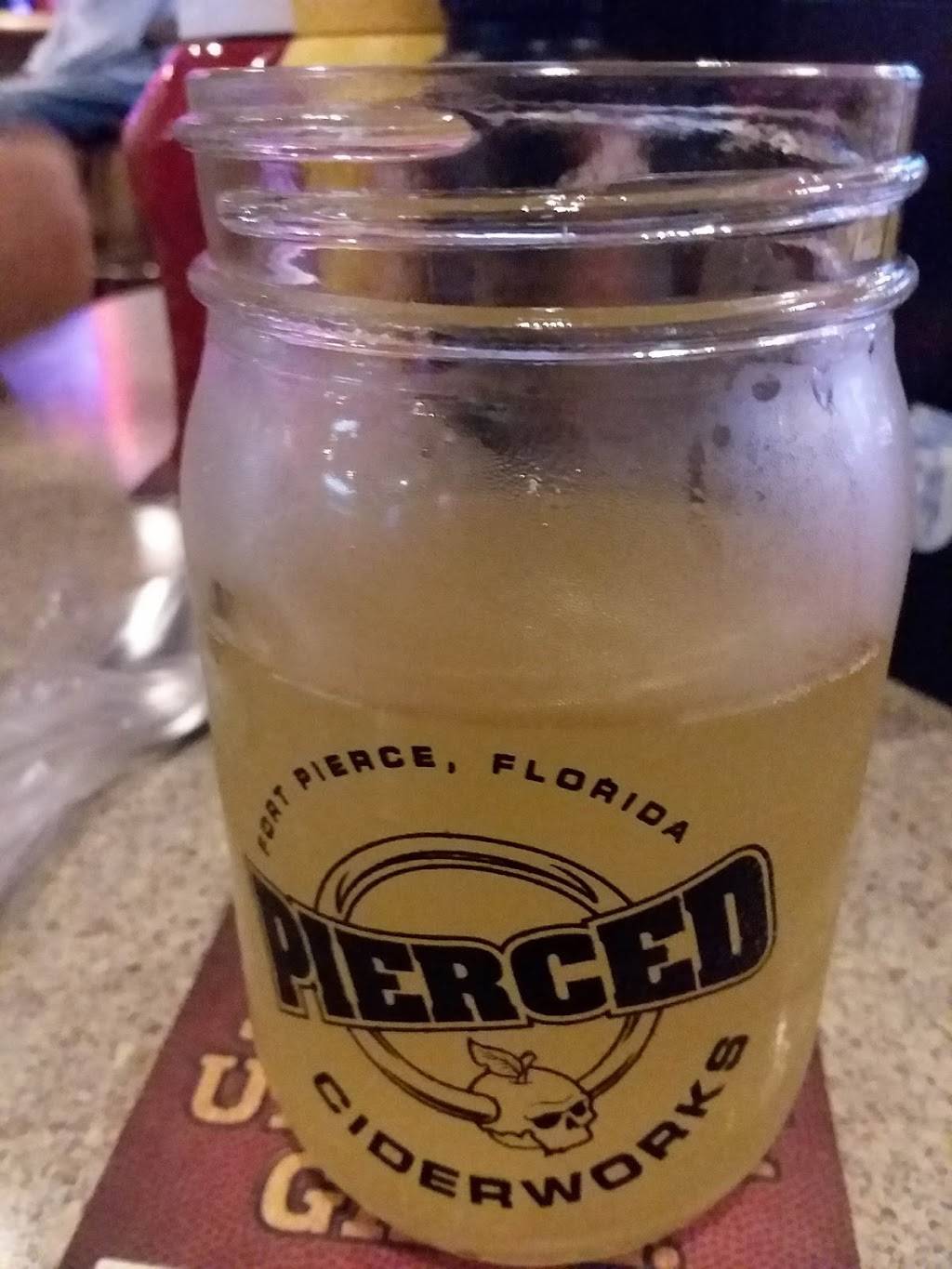 Sandys Grille | restaurant | 171 Sebastian Blvd, Sebastian, FL 32958, USA | 7725893666 OR +1 772-589-3666