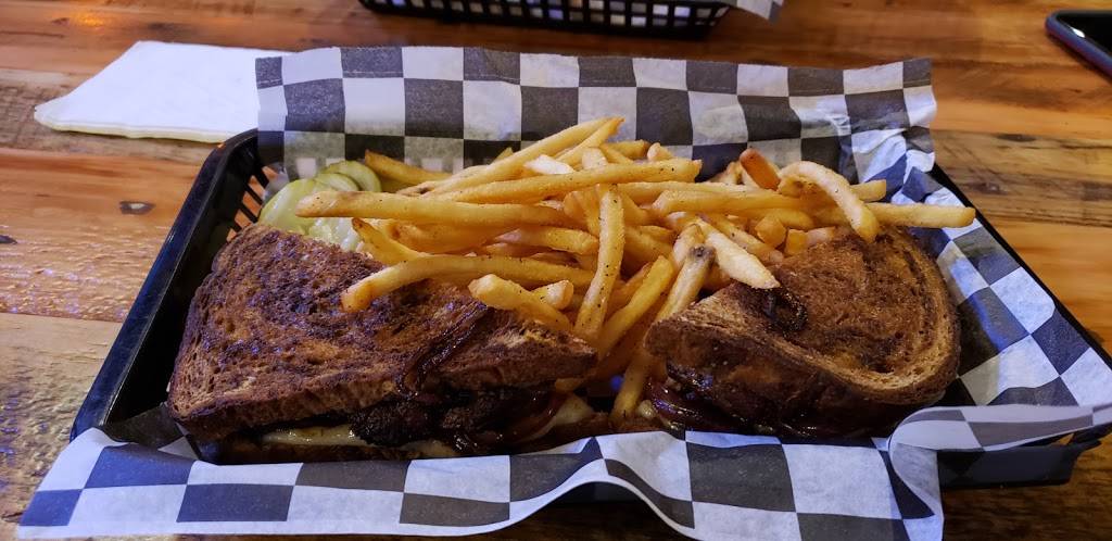 Anglers Bar and Grill | restaurant | 10547 Main St, Hayward, WI 54843, USA | 7156344700 OR +1 715-634-4700