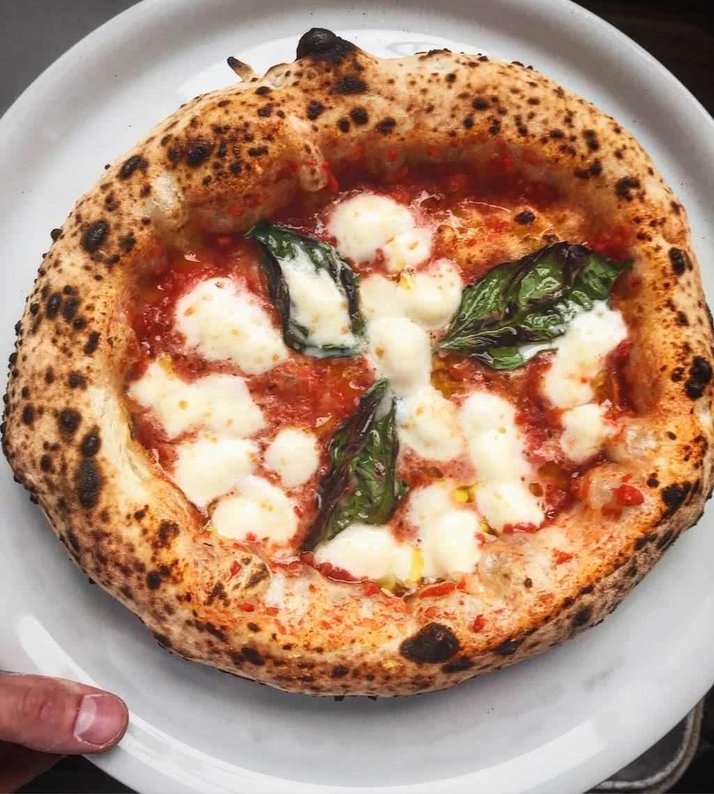 Vero Pizza Napoletana | restaurant | 12421 Cedar Rd, Cleveland Heights, OH 44106, USA | 2162298383 OR +1 216-229-8383