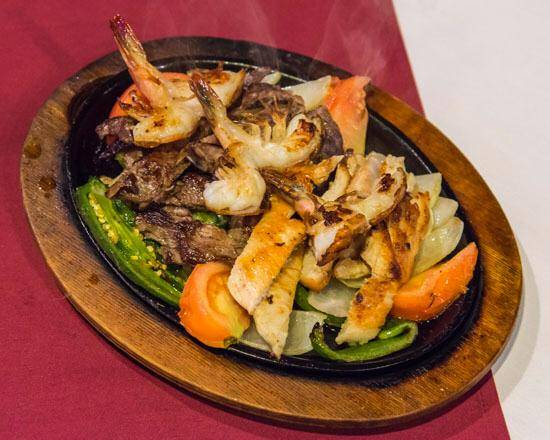 Mariscos Puertos del Pacifico | restaurant | 1240 S Soto St, Los Angeles, CA 90023, USA | 3232692988 OR +1 323-269-2988