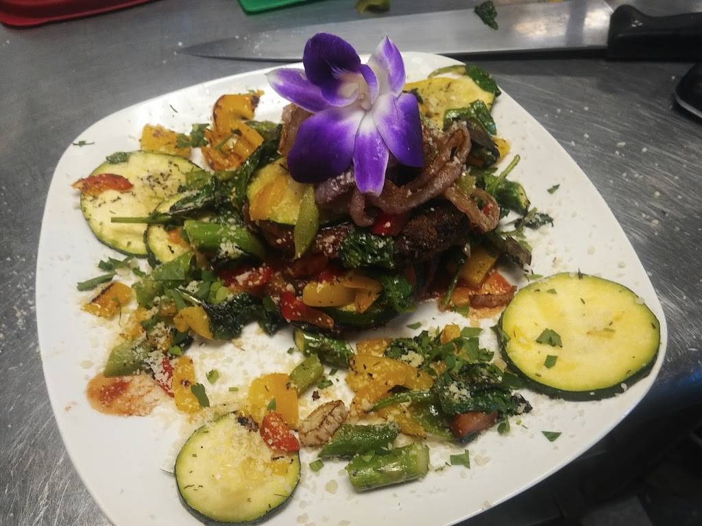 Sandra Ds Italian Garden | restaurant | 1330 Main St, Auburn, IN 46706, USA | 2609277282 OR +1 260-927-7282