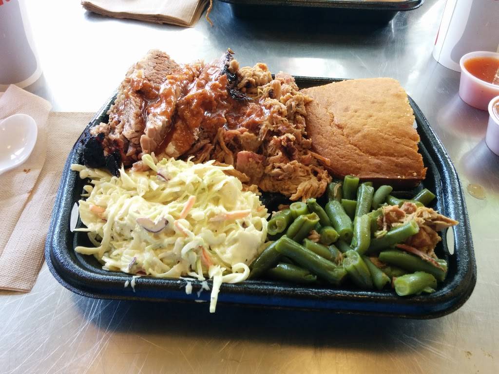 Blue Ribbon Barbecue | restaurant | 908 Massachusetts Ave, Arlington, MA 02476, USA | 7816487427 OR +1 781-648-7427