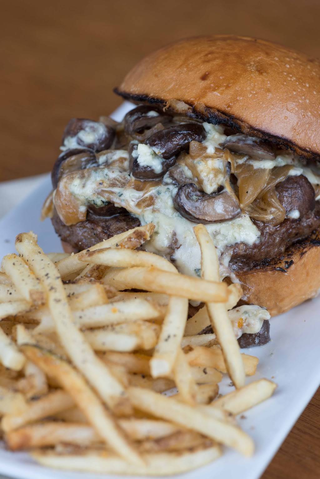 Earth, Wood & Fire - Fallston | restaurant | 214 Mountain Rd, Fallston, MD 21047, USA | 4104014014 OR +1 410-401-4014