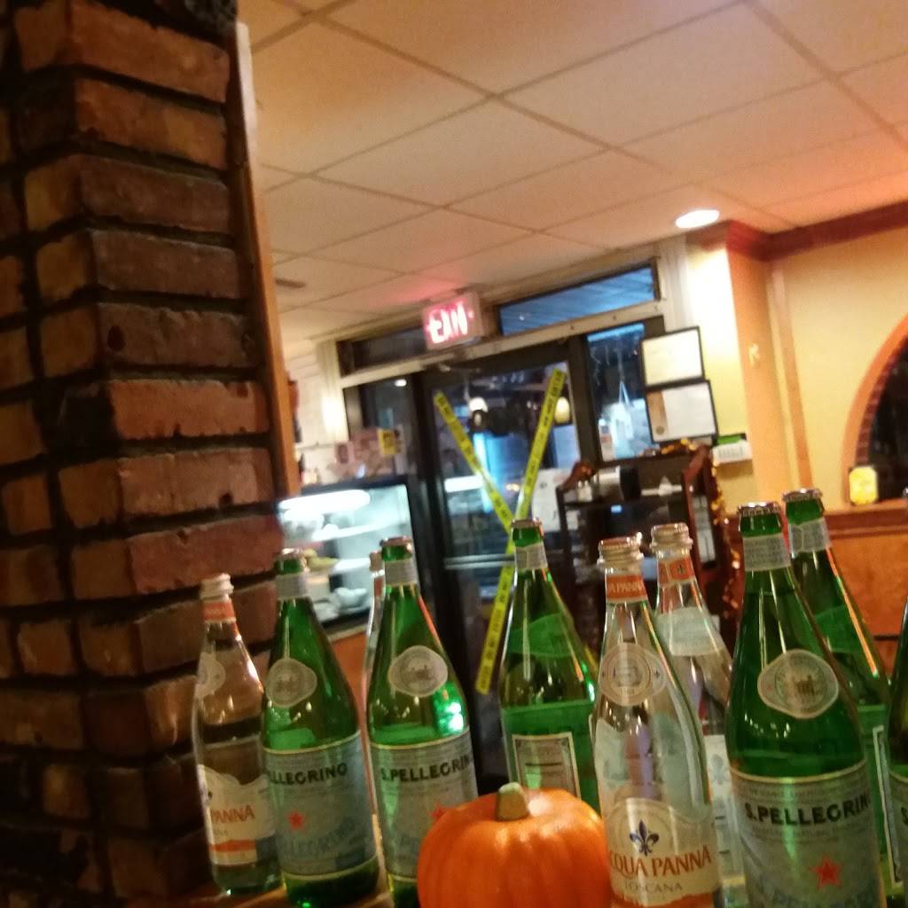 Mamas | restaurant | 1352 Montauk Hwy, Oakdale, NY 11769, USA | 6315670909 OR +1 631-567-0909