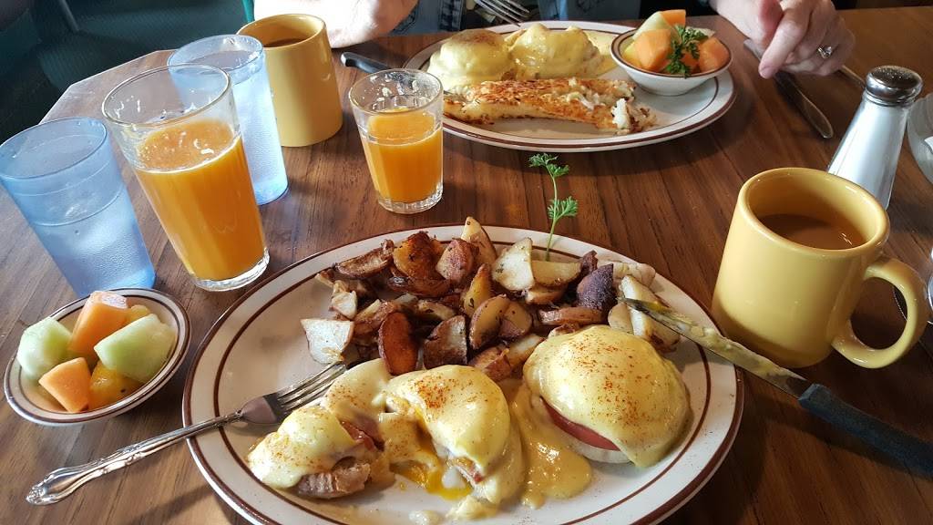 Berts Cafe | restaurant | 1146 Emerald Bay Rd, South Lake Tahoe, CA 96150, USA | 5305443434 OR +1 530-544-3434