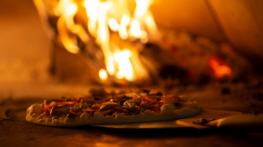 Brixx Wood Fired Pizza | restaurant | 6801 Main St, Wilmington, NC 28405, USA | 9102569677 OR +1 910-256-9677