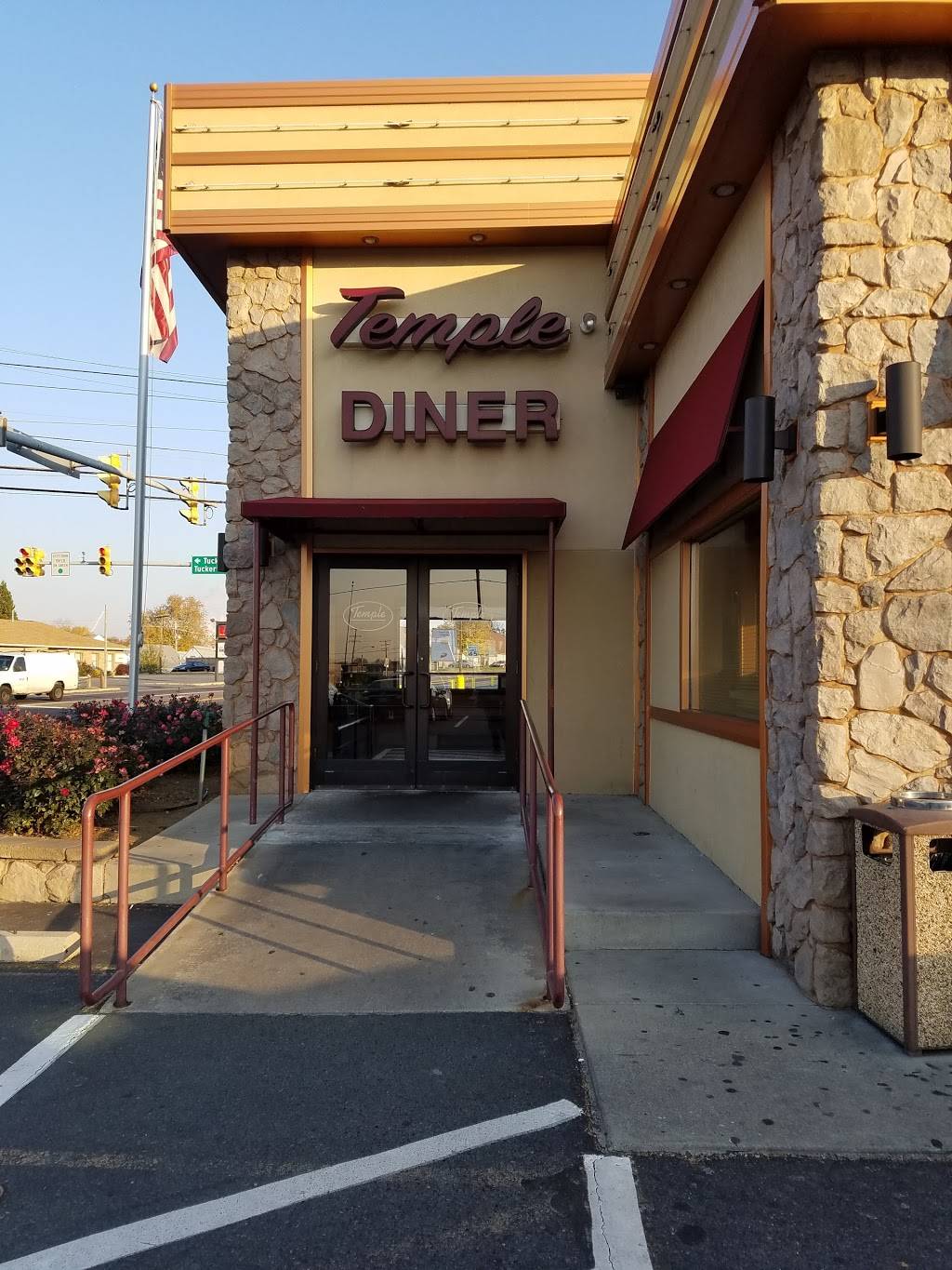 Temple Family Restaurant | restaurant | 4949 N 5th Street Hwy, Temple, PA 19560, USA | 6109293340 OR +1 610-929-3340