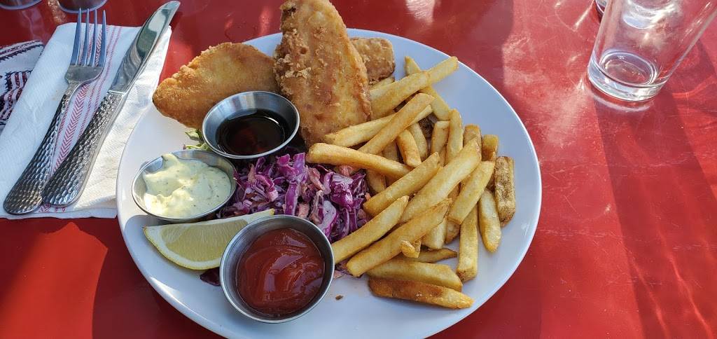 REDS AT THE SKYROOM | restaurant | 900 Sky Park Dr, Lakeport, CA 95453, USA | 7073499812 OR +1 707-349-9812