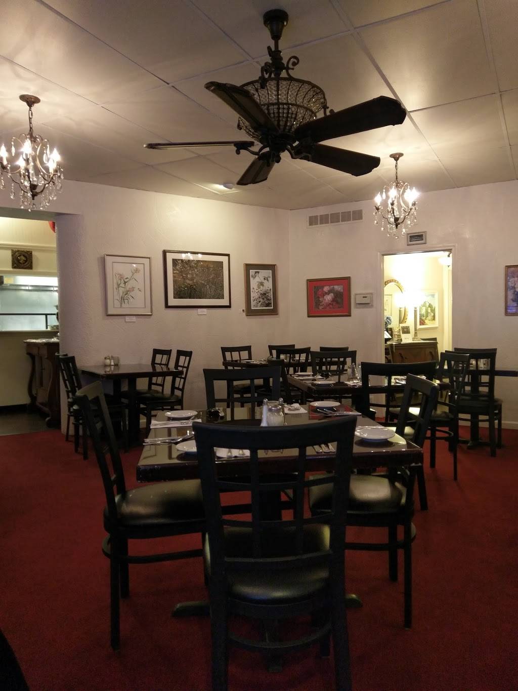 Nonnis Corner Trattoria | cafe | 251 S Broad St, Grove City, PA 16127, USA | 7242644337 OR +1 724-264-4337