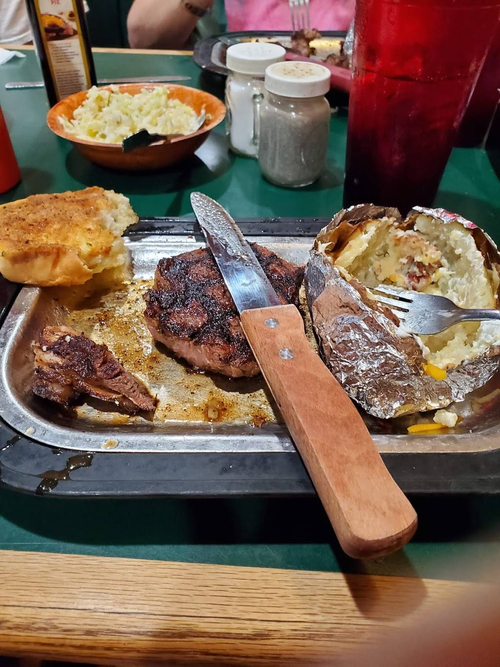 Lakeview Catfish Restaurant | restaurant | 9701 US-90, Moss Point, MS 39562, USA | 2284753552 OR +1 228-475-3552