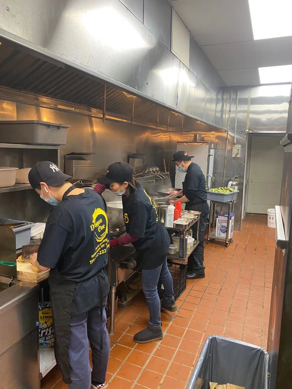 Dragon One | restaurant | 2076 Frederick Douglass Blvd, New York, NY 10026, USA | 2122224246 OR +1 212-222-4246