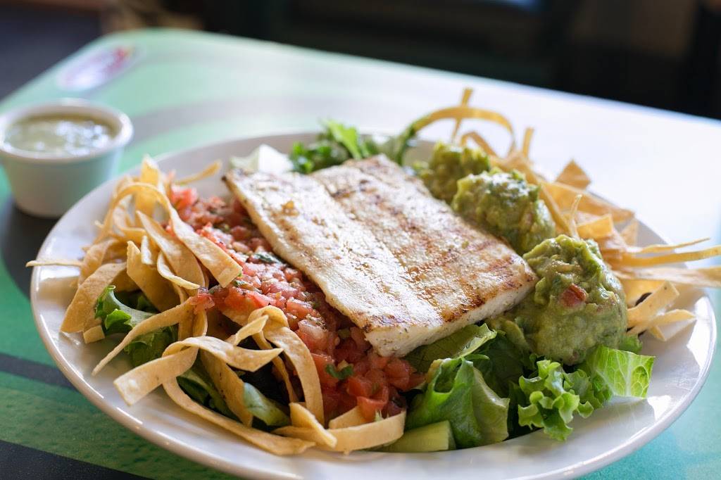 Wahoos Fish Taco | restaurant | 418 Wilshire Blvd, Santa Monica, CA 90401, USA | 3103939125 OR +1 310-393-9125