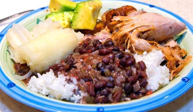 Pan con Timba Food Truck | restaurant | 6150 NW 17th St, Miami, FL 33126, USA | 3055723204 OR +1 305-572-3204