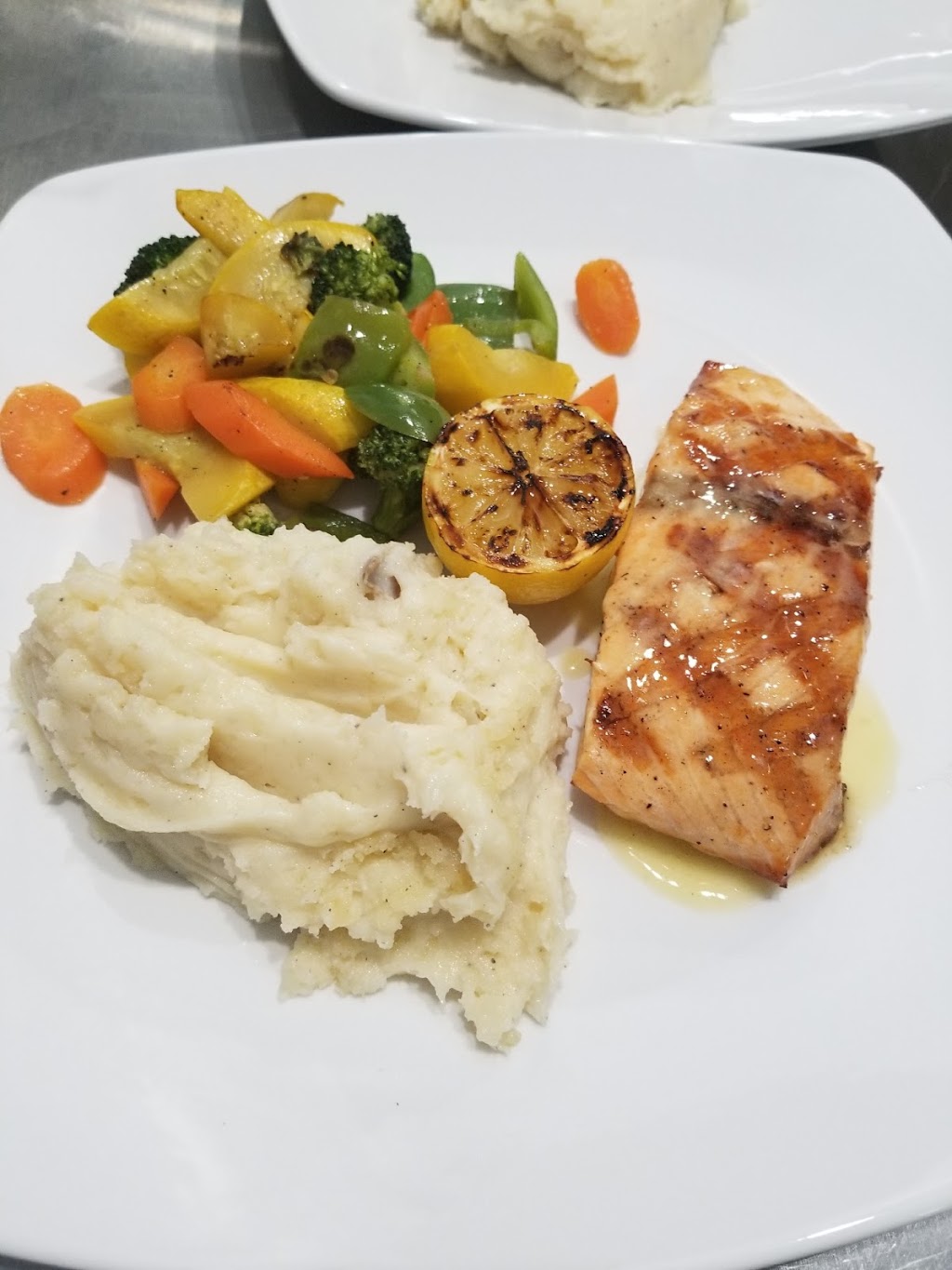 Thiagos Restaurant Mexican-American Food | restaurant | 3658 W Lawrence Ave, Chicago, IL 60625, USA | 7736543046 OR +1 773-654-3046