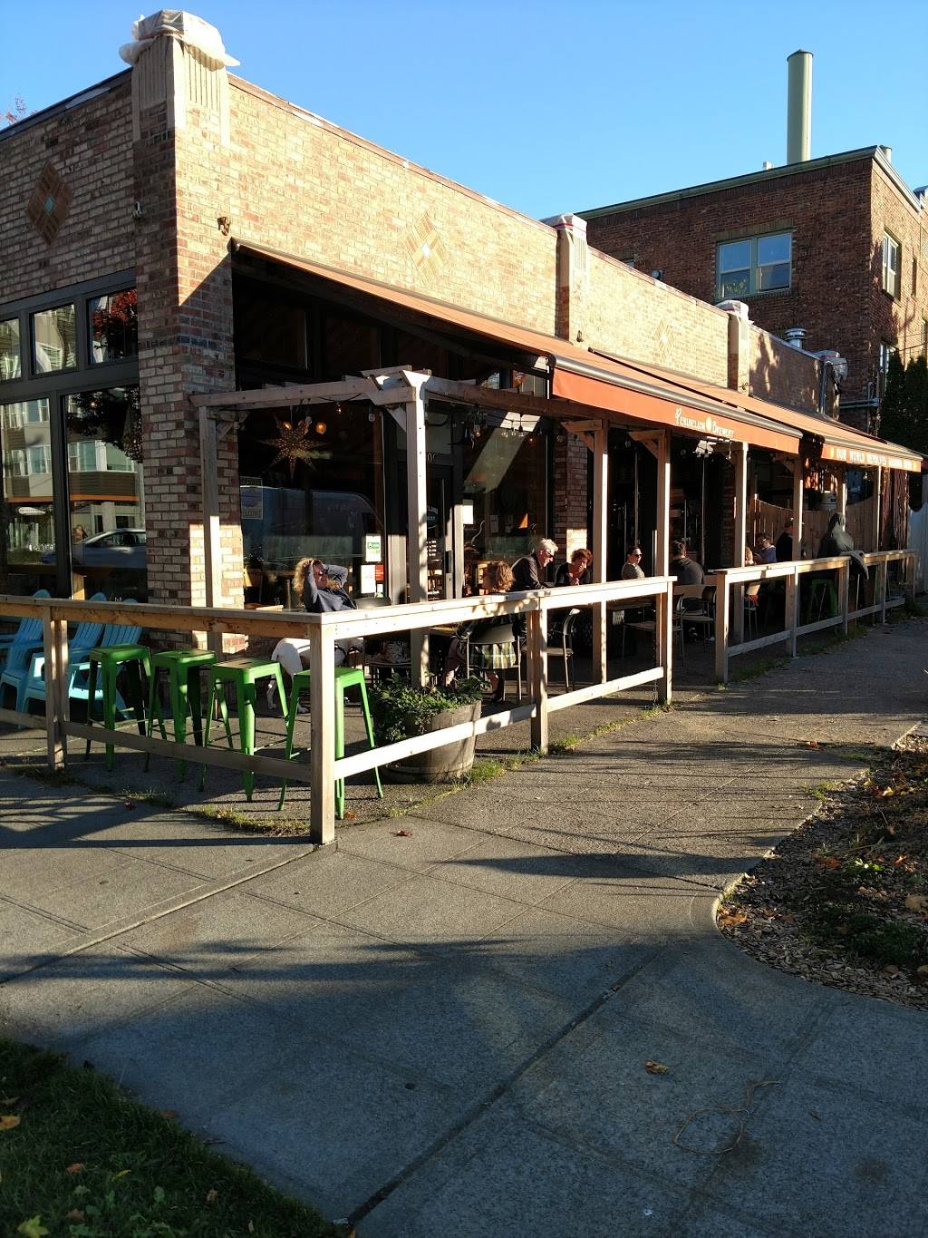 Perihelion Brewery | restaurant | 2800 16th Ave S, Seattle, WA 98144, USA | 2062003935 OR +1 206-200-3935