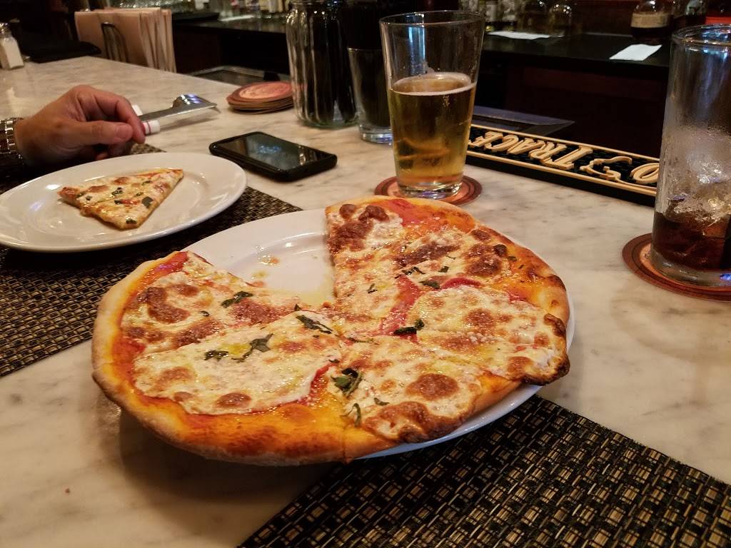 Uva Rossa | restaurant | 243 Hempstead Ave, Malverne, NY 11565, USA | 5166127400 OR +1 516-612-7400