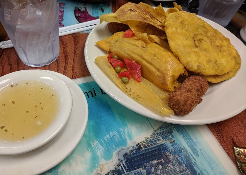 Puerto Sagua | restaurant | 700 Collins Ave, Miami Beach, FL 33139, USA | 3056731115 OR +1 305-673-1115