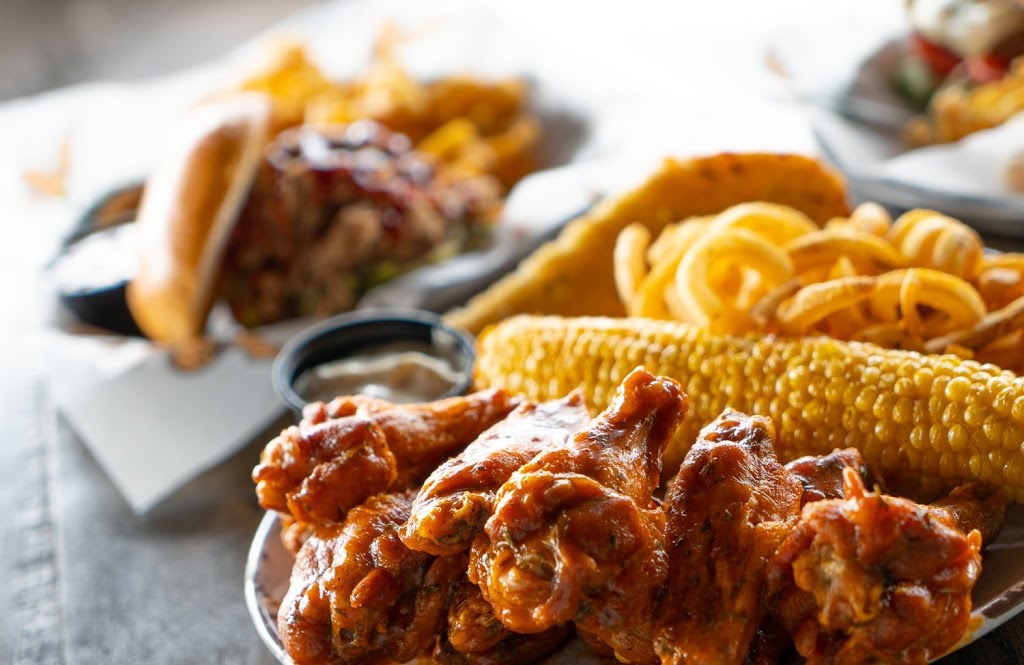 Buffalos | restaurant | 1800 McFarland Blvd E #430, Tuscaloosa, AL 35404, USA | 2057714444 OR +1 205-771-4444