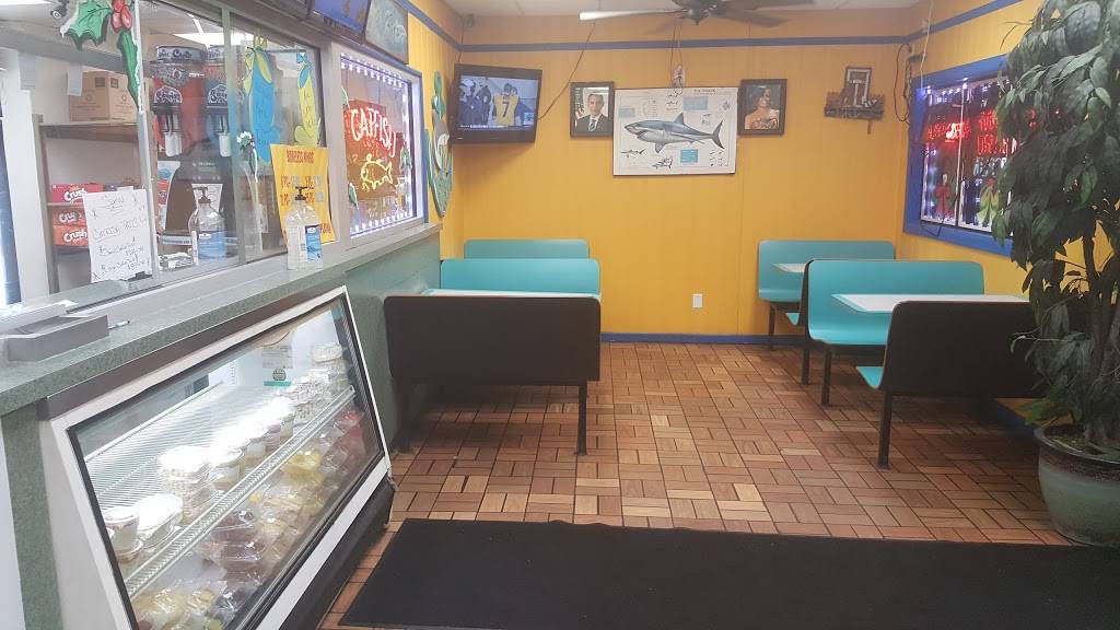 Sharks Fish & Chicken | restaurant | 5831 Calumet Ave, Hammond, IN 46320, USA | 2198520700 OR +1 219-852-0700