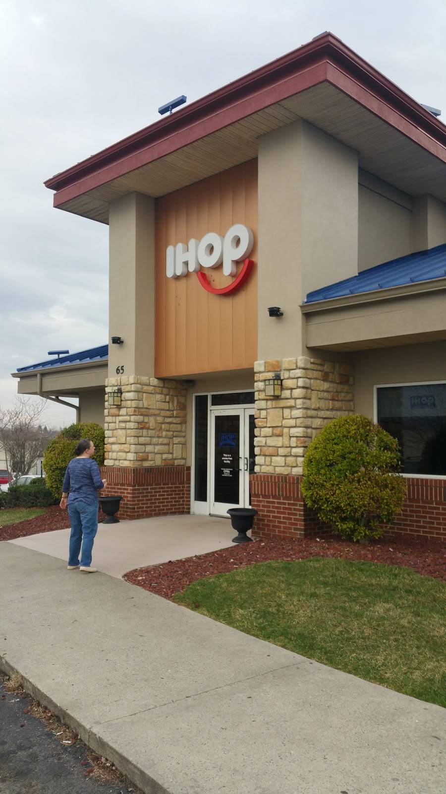 IHOP | restaurant | 65 Peppers Ferry Rd NW, Christiansburg, VA 24073, USA | 5403813961 OR +1 540-381-3961