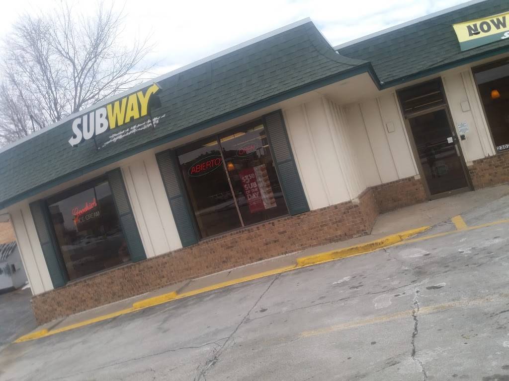 Subway | meal takeaway | 2302 L St, Omaha, NE 68107, USA | 4027338733 OR +1 402-733-8733