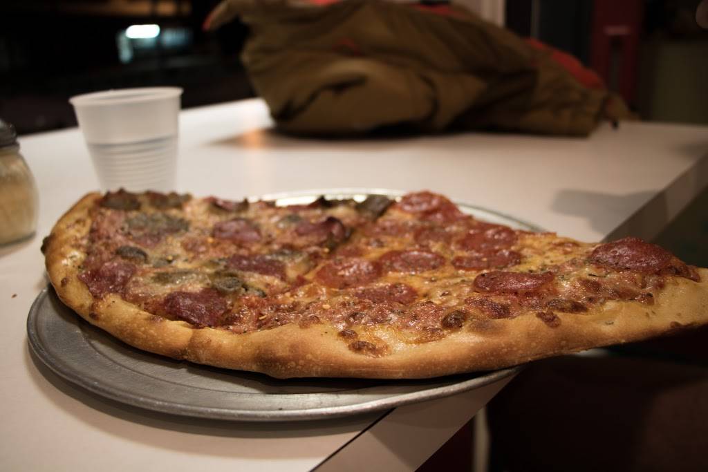 Johnnys Real New York Pizza | restaurant | 2756 East Coast Hwy, Corona Del Mar, CA 92625, USA | 9497299159 OR +1 949-729-9159