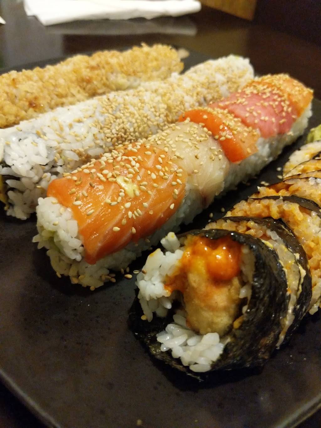 Shawns Sushi | restaurant | 5612 Northwest Expy, Warr Acres, OK 73132, USA | 4057922211 OR +1 405-792-2211