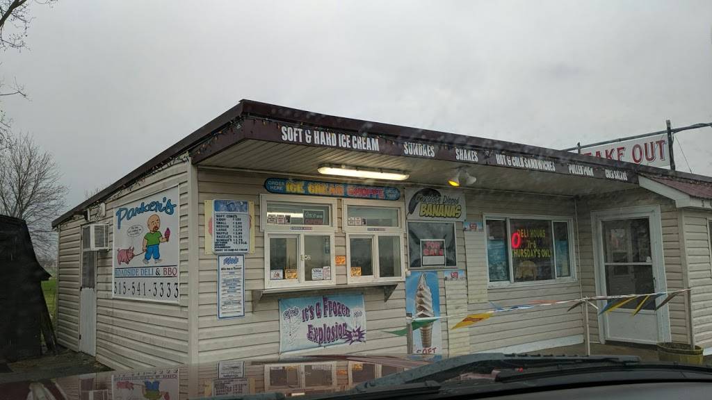 Parkers Roadside Deli & BBQ | restaurant | 4962 NY-68, Ogdensburg, NY 13669, USA | 3153930695 OR +1 315-393-0695