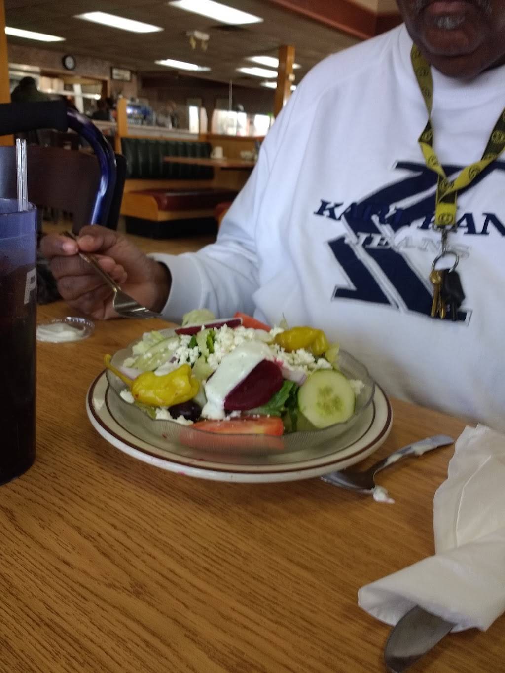 L. Georges Coney Island | restaurant | 26799 Greenfield Rd, Southfield, MI 48076, USA | 2485598600 OR +1 248-559-8600