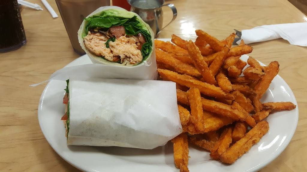 Vinnys Lunchbox | restaurant | 171 Avenue U, Brooklyn, NY 11223, USA | 7182663138 OR +1 718-266-3138