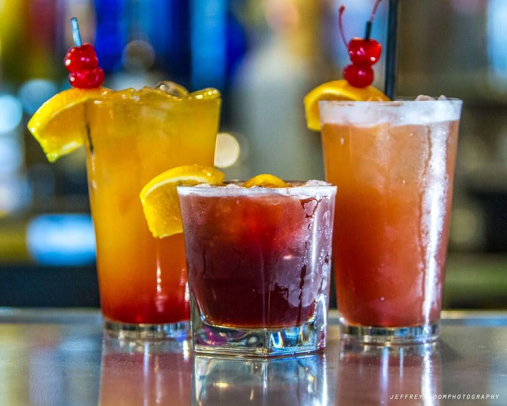 Charlies Place | restaurant | 981 Foothill Blvd, San Luis Obispo, CA 93405, USA | 8055439810 OR +1 805-543-9810