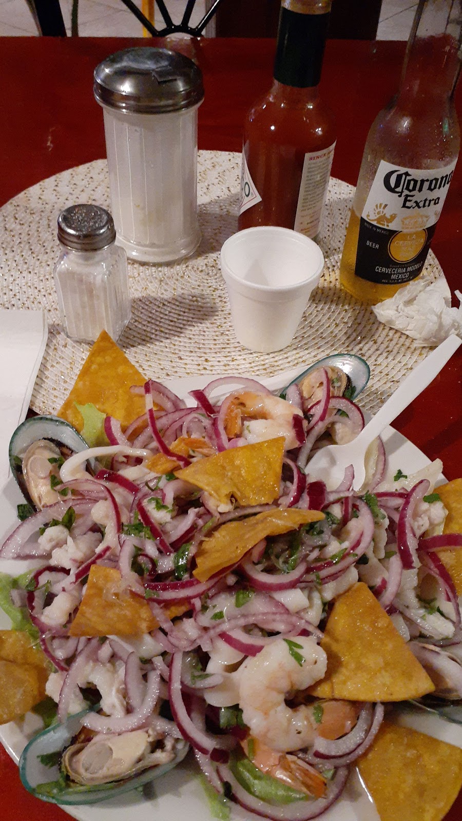 Gallitos Cafe Restaurant & lounge | restaurant | 2100 NW 36th St, Miami, FL 33142, USA | 7863345577 OR +1 786-334-5577