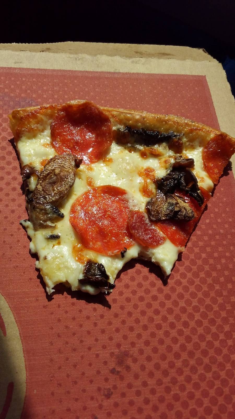 Pizza Hut | meal takeaway | 303 Coors Blvd NW, Albuquerque, NM 87121, USA | 5058311133 OR +1 505-831-1133