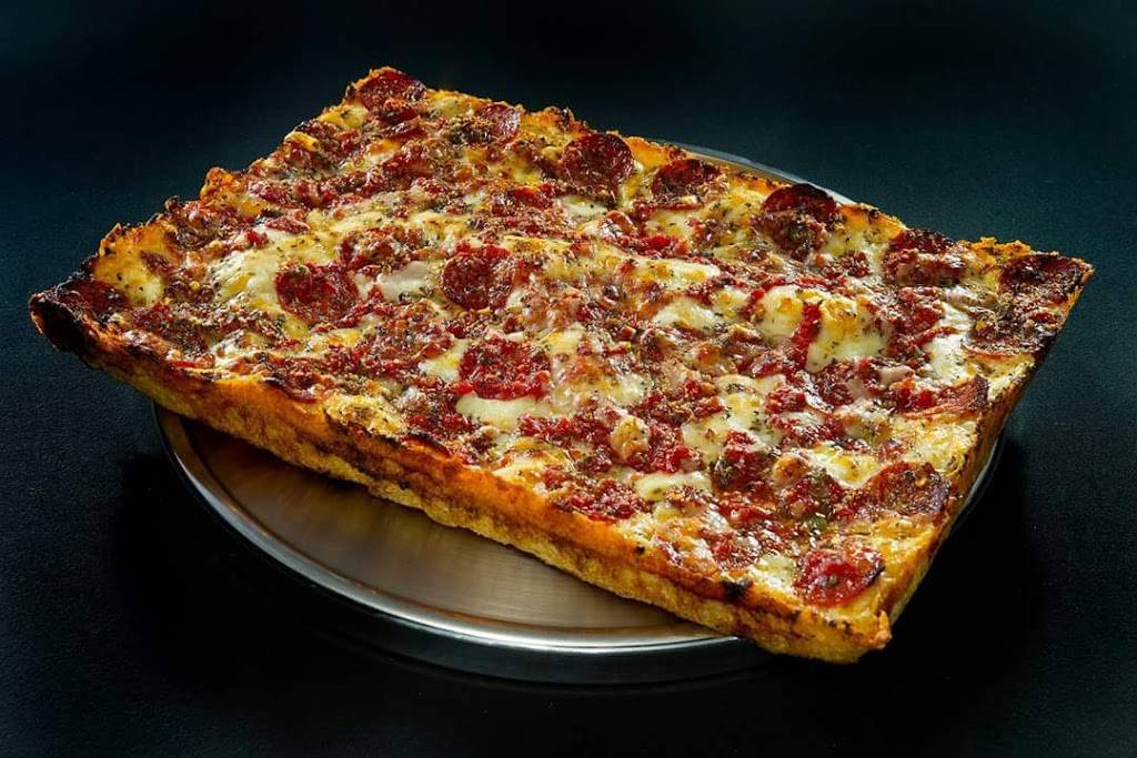 Buddys Pizza | meal takeaway | 32218 Woodward Ave, Royal Oak, MI 48073, USA | 2485498000 OR +1 248-549-8000