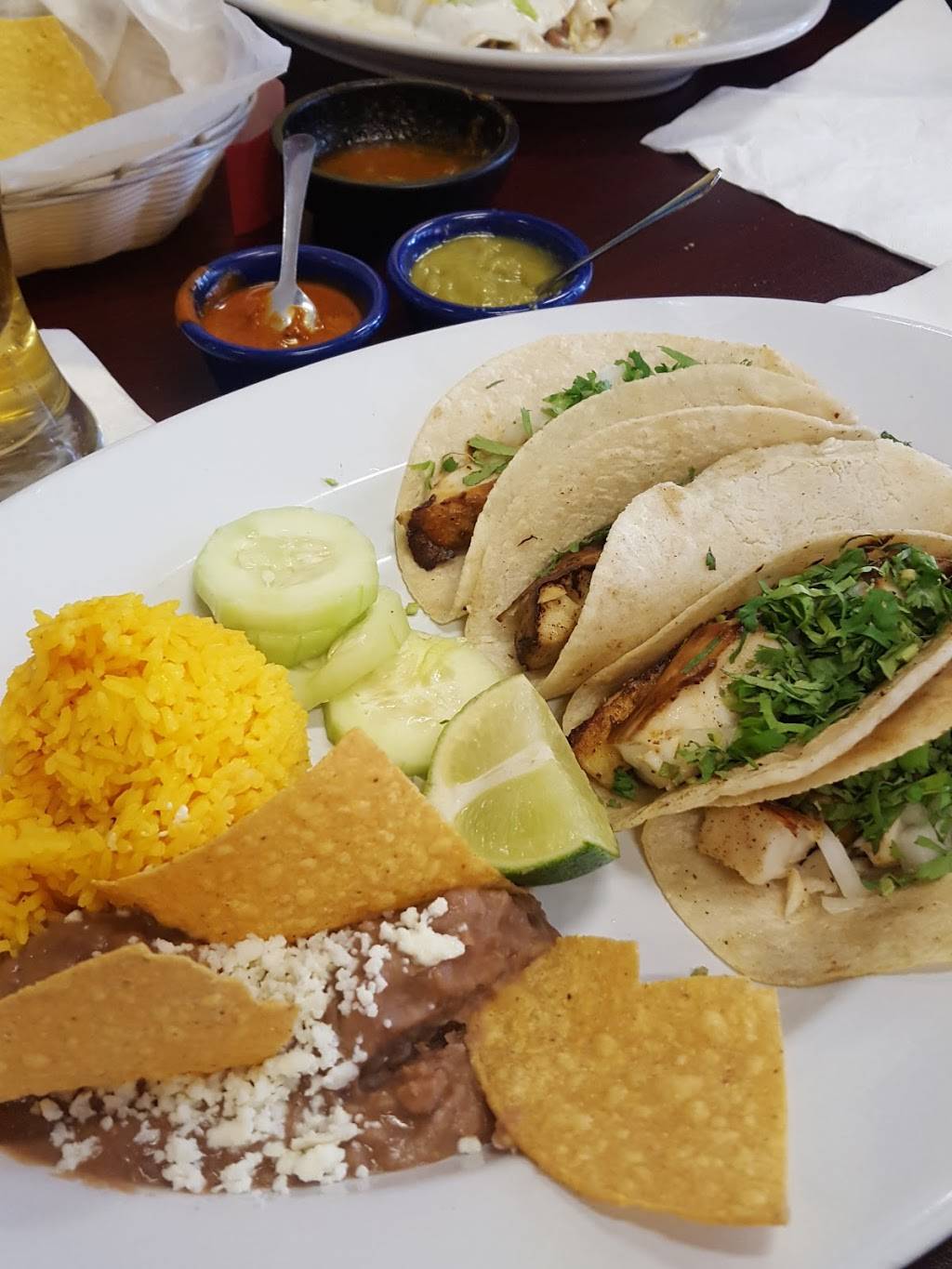 Los portales | restaurant | 250 Dove Run Centre Dr, Middletown, DE 19709, USA | 3023781411 OR +1 302-378-1411