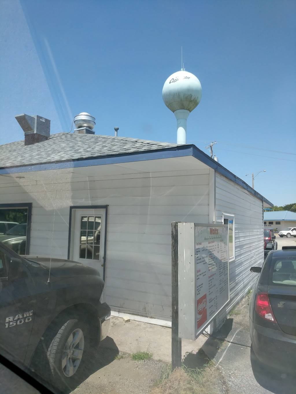 Walts Restaurant | restaurant | 800 Ross Ave, Clearwater, KS 67026, USA | 6205842727 OR +1 620-584-2727